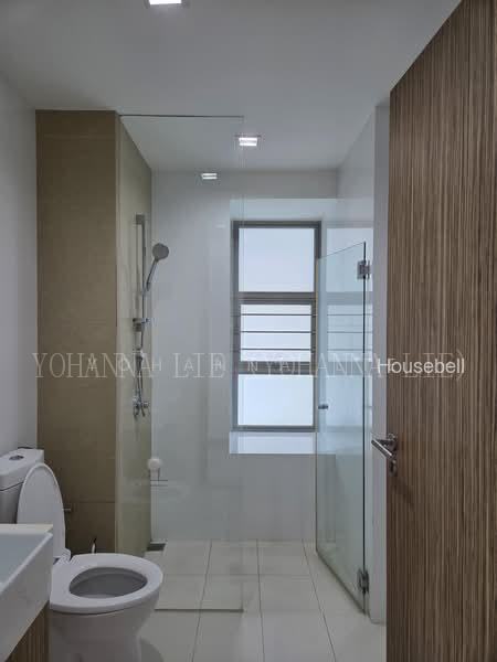 Female only coliving. Short walk to MRT & Food Center, S$ 1,420 /mo, Condos - Condominium