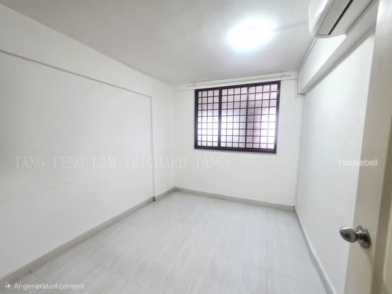 725 Yishun Street 71, S$ 460,000 (可协商价格), 689 sqft, 组屋 - 3 S