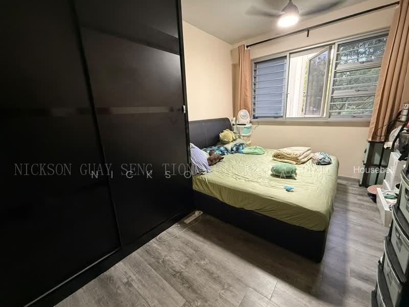 Master Bedroom available for rent in Woodlands Area! 033