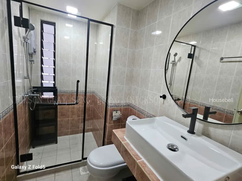 Master Bedroom and 4 Common Rooms available for rent in Bukit Purmei area, 050(3)