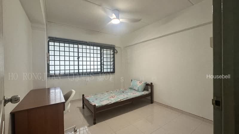 412 Choa Chu Kang Avenue 3, S$ 750 (最低价格) /月, 200 sqft, 组屋 - 4 A