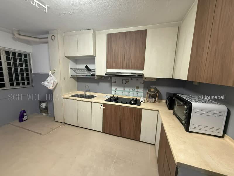 558 Jurong West Street 42, S$ 1,100 (Negotiable) /mo, 110 sqft, HDB - Executive Maisonette