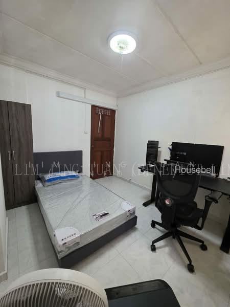 616 Woodlands Avenue 4, S$ 800 /月, 150 sqft, 组屋 - 4 A