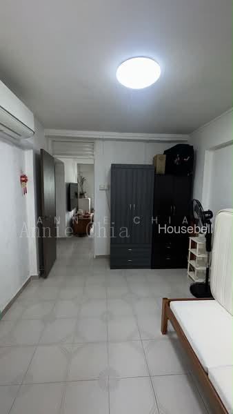 267 Bukit Batok East Avenue 4, S$ 900 (Negotiable) /mo, 120 sqft, HDB - 4 A