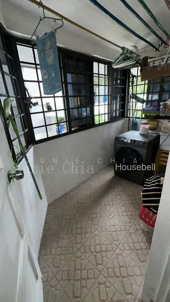 267 Bukit Batok East Avenue 4, S$ 900 (Negotiable) /mo, 120 sqft, HDB - 4 A