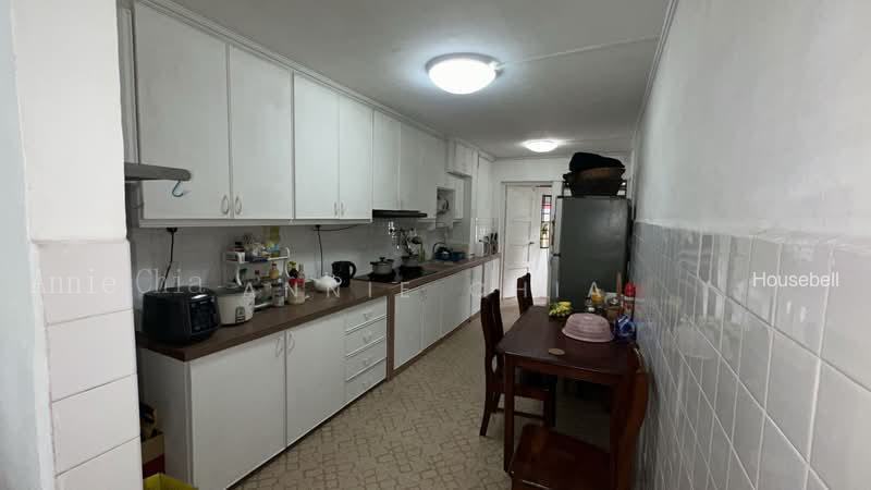 267 Bukit Batok East Avenue 4, S$ 900 (Negotiable) /mo, 120 sqft, HDB - 4 A
