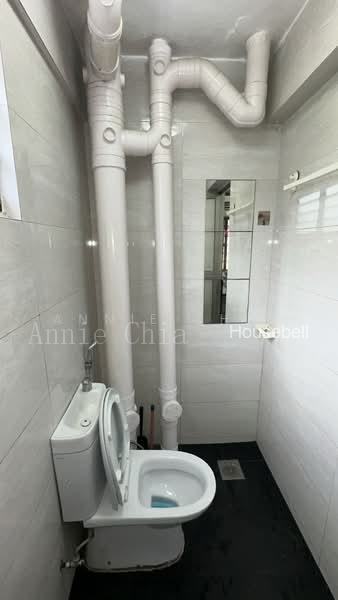 267 Bukit Batok East Avenue 4, S$ 900 (Negotiable) /mo, 120 sqft, HDB - 4 A