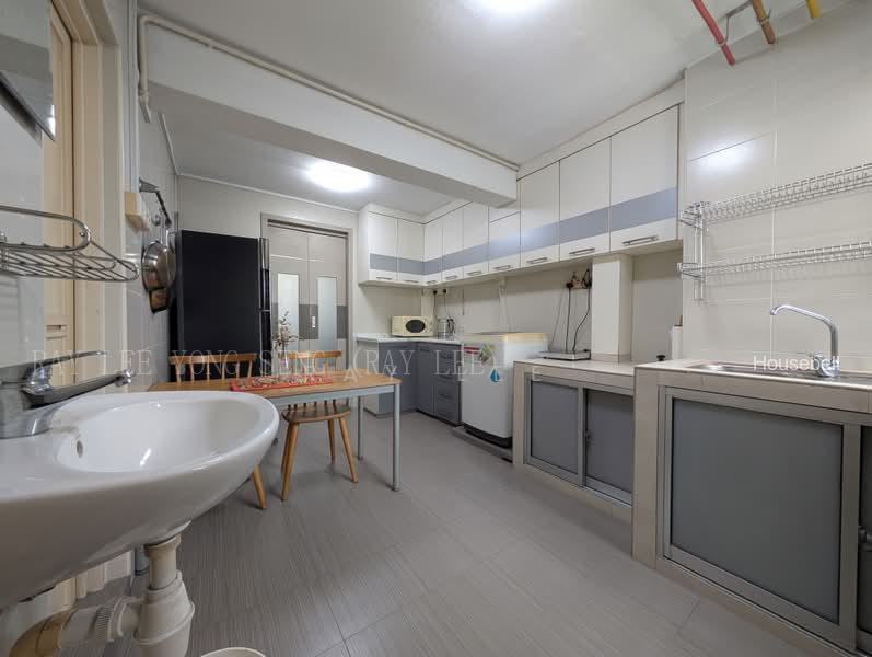 34 Upper Cross Street, S$ 500,000, 700 sqft, HDB - 3 I
