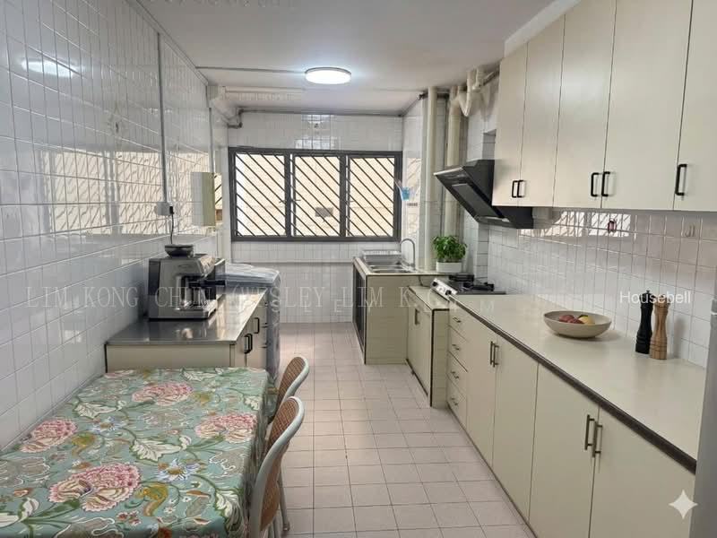 424 Tampines Street 41, S$ 660,000, 1,130 sqft, HDB - 4 A