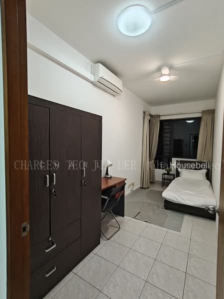 Central Green, S$ 1,750 (Negotiable) /mo, 100 sqft, Condos - Condominium