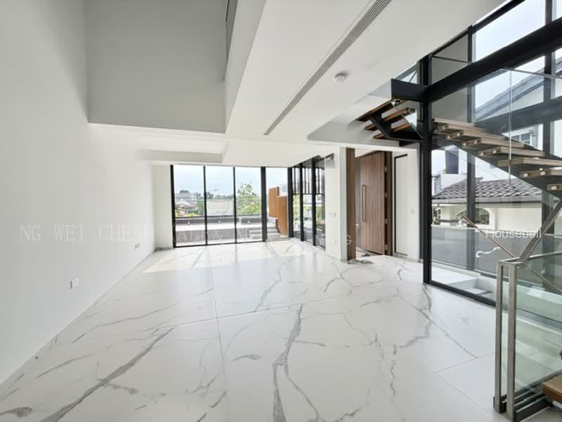 Unblock, Huge Land, Brand New 2.5sty + Basement, Good Layout, Park 2-3 Cars, Accessible, S$ 5,680,000 (可协商价格), 4,684 sqft, 有地 - Terraced House