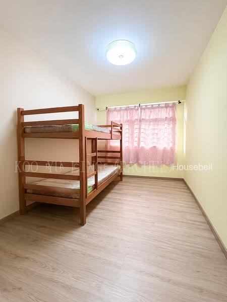 166A Yung Kuang Court, S$ 698,000, 1,216 sqft, 组屋 - 5 A