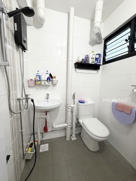 352 Hougang Avenue 7(5)