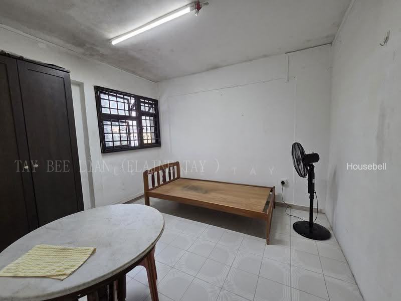 17 Marine Terrace, S$ 850 /月, 组屋 - 4 STD