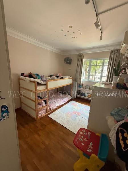 847 Woodlands Street 82(4)