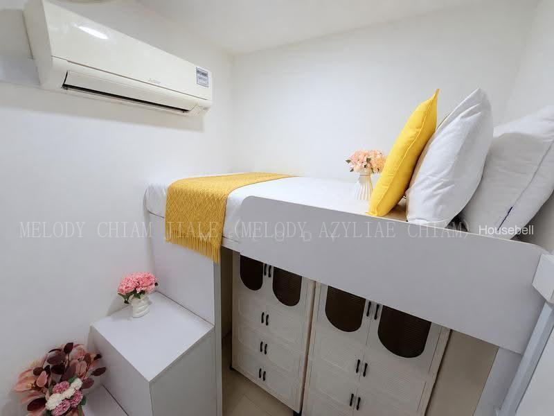 Prive, S$ 1,200 /月, 公寓 - Condominium