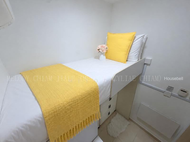 Prive, S$ 1,200 /月, 公寓 - Condominium