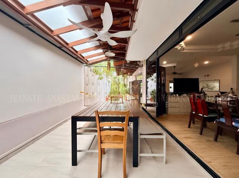 Star Buy 3 Storey Corner-T @ Sandilands Road, Rosyth Road, Phillips, S$ 6,780,000, 4,200 sqft, 有地 - Corner Terrace