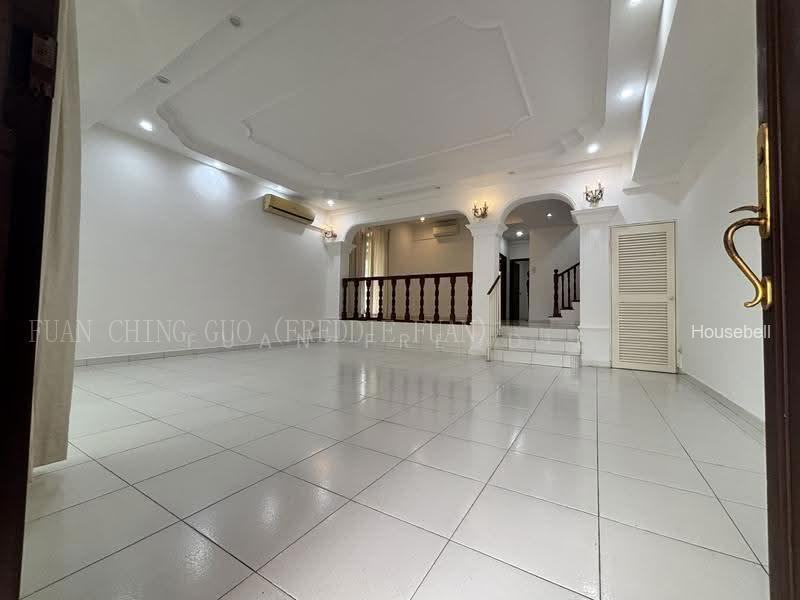 Corner Terrace Land size 3644 built-in 3154 6 Bedrooms & 5 Baths(3)