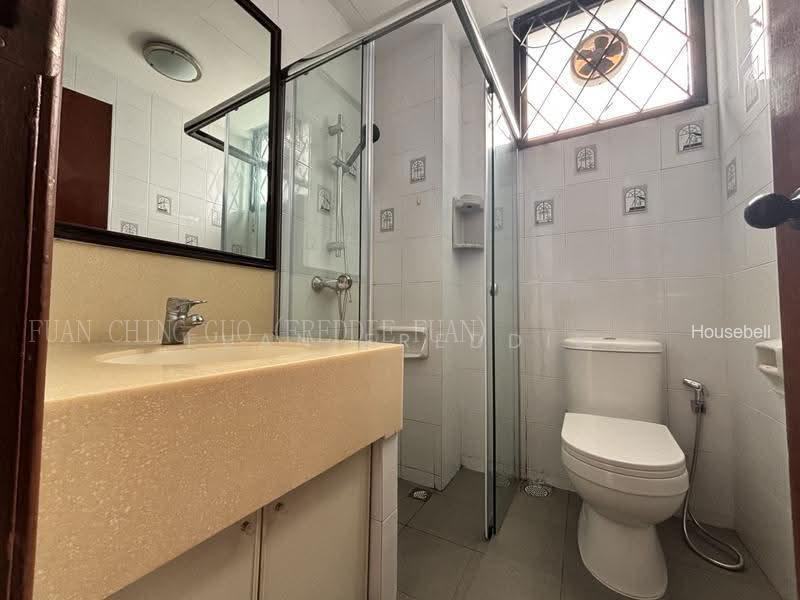 Corner Terrace Land size 3644 built-in 3154 6 Bedrooms & 5 Baths, S$ 7,980 (最低价格) /月, 3,154 sqft, 有地 - Corner Terrace