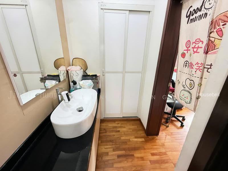 653B Jurong West Street 61(3)