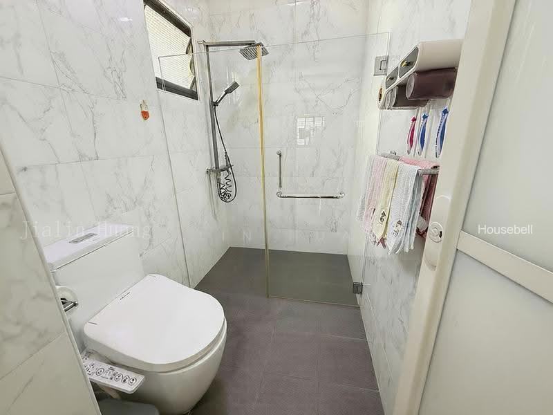 653B Jurong West Street 61(2)
