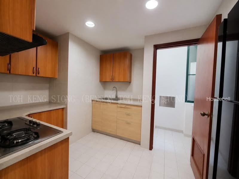 新加坡Hazel Park Condo 2卧-3卫公寓购买，94 平方米，1900000新币 - Housebell