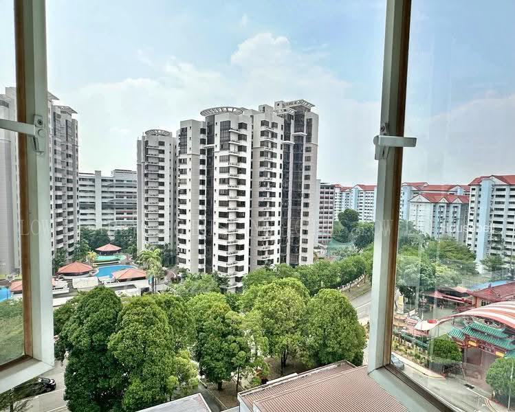 304 Jurong East Street 32, S$ 558,000, 1,012 sqft, 组屋 - 4 NG