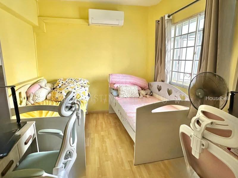 304 Jurong East Street 32, S$ 558,000, 1,012 sqft, 组屋 - 4 NG