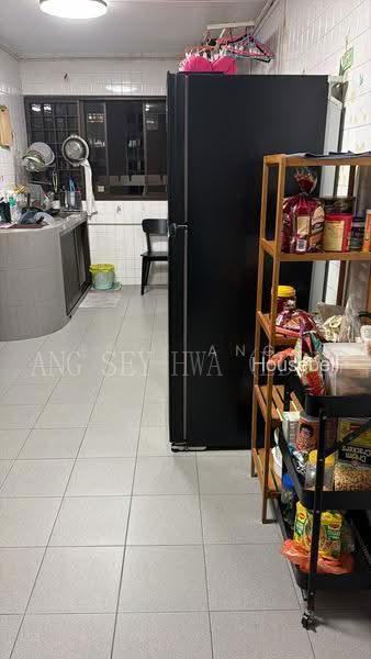 528 Jurong West Street 52(4)