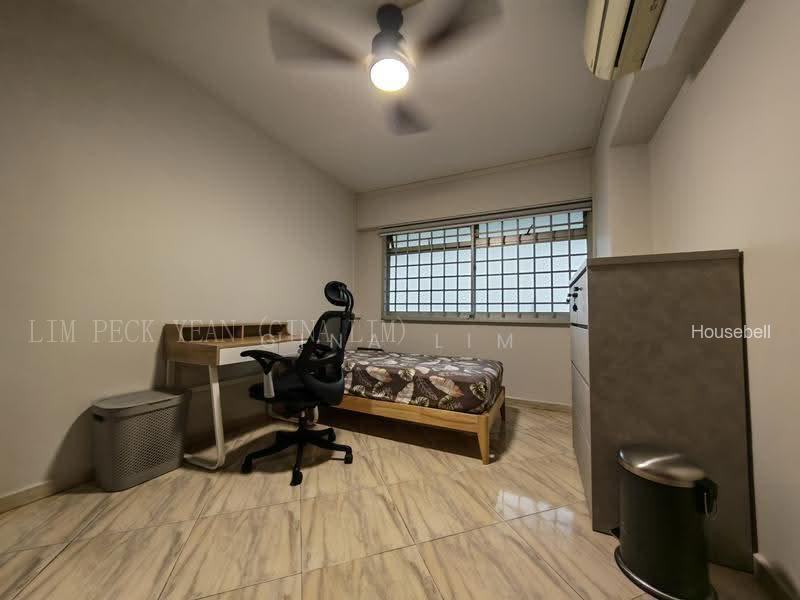 30A Holland Close, S$ 1,200 /月, 组屋 - 4 A