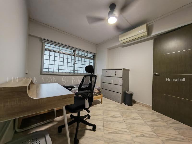 30A Holland Close, S$ 1,200 /月, 组屋 - 4 A