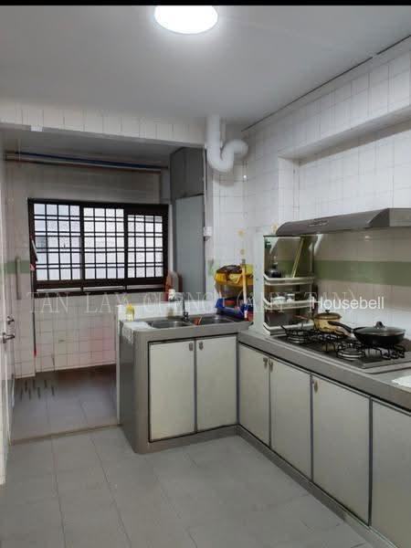 880 Woodlands Street 82, S$ 555,000, 1,130 sqft, HDB - 4 A
