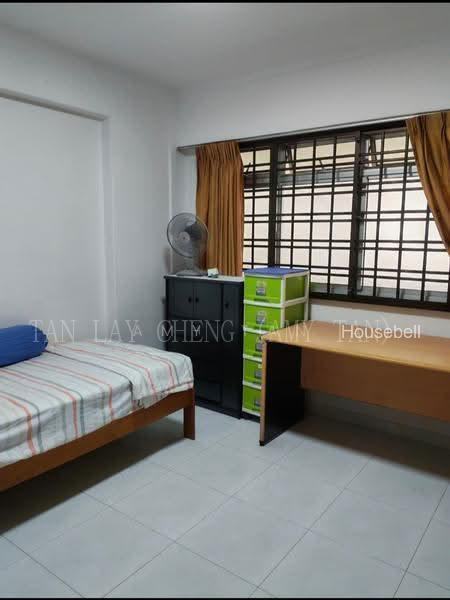 880 Woodlands Street 82, S$ 555,000, 1,130 sqft, HDB - 4 A