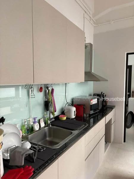 Master Bedroom along River Valley Road near Great World City, S$ 1,900 (Starting From) /mo, Condos - Walk-up