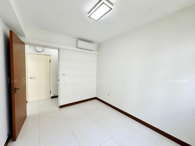 523B Tampines Central 7, S$ 668,888 (Negotiable), 721 sqft, HDB - 3 A