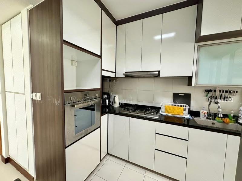 523B Tampines Central 7, S$ 668,888 (Negotiable), 721 sqft, HDB - 3 A