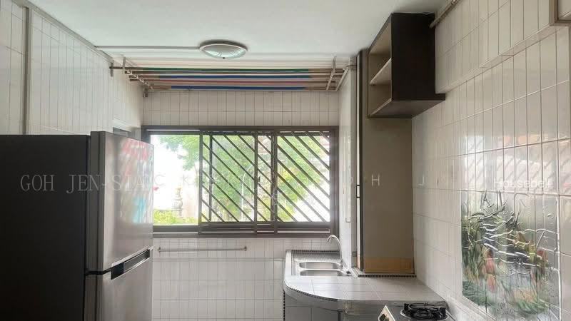 18 Toh Yi Drive, S$ 3,200 /mo, 689 sqft, HDB - 3 S