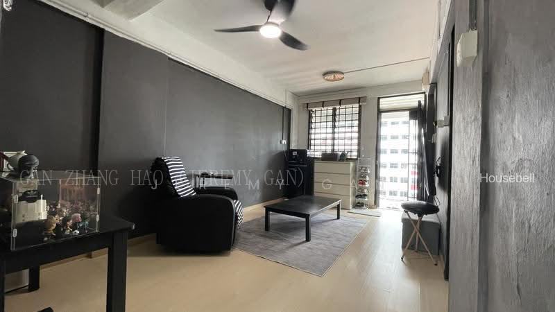 6 Beach Road