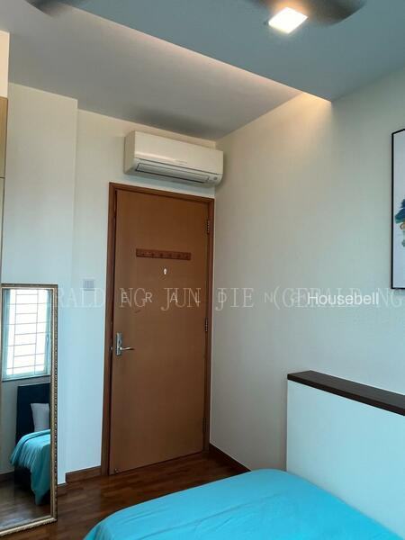 Queens, S$ 1,600 /月, 公寓 - Condominium