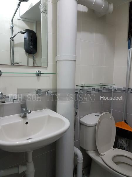 211 Ang Mo Kio Avenue 3, S$ 480,000 (可协商价格), 721 sqft, 组屋 - 3 NG