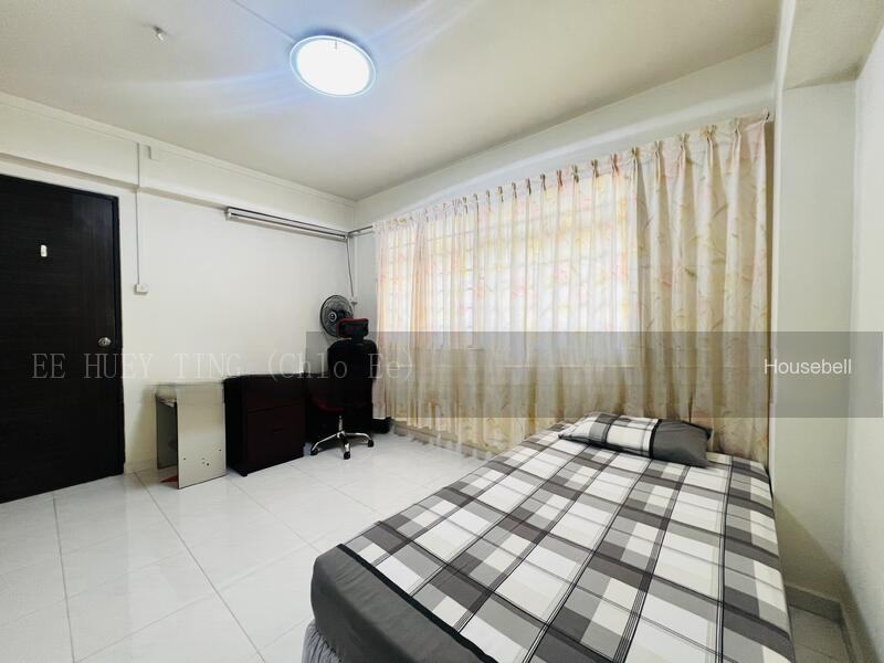 81 Strathmore Avenue, S$ 950 (Negotiable) /mo, HDB - 5 S