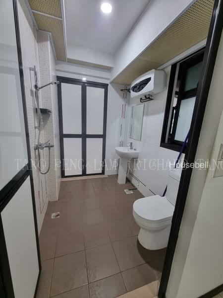 995C Buangkok Crescent, S$ 2,500 (可协商价格) /月, 506 sqft, 组屋 - 2 A