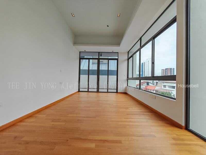 East coast drive, S$ 22,000 (可协商价格) /月, 4,000 sqft, 有地 - Terraced House