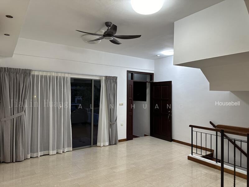 D'Manor, S$ 1,600 /月, 有地 - Terraced House