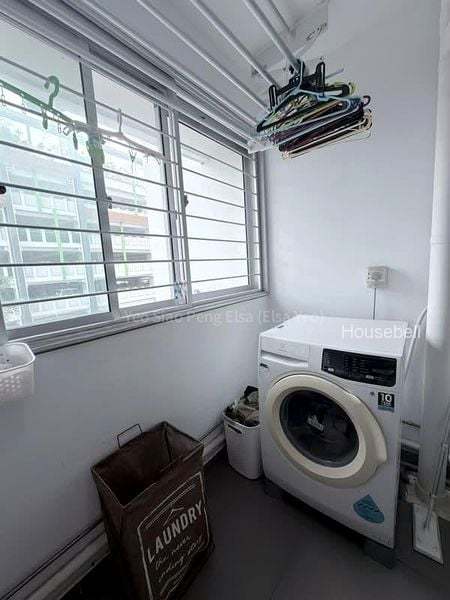 182B Woodlands Street 13, S$ 798,999, 1,216 sqft, HDB - 5 I