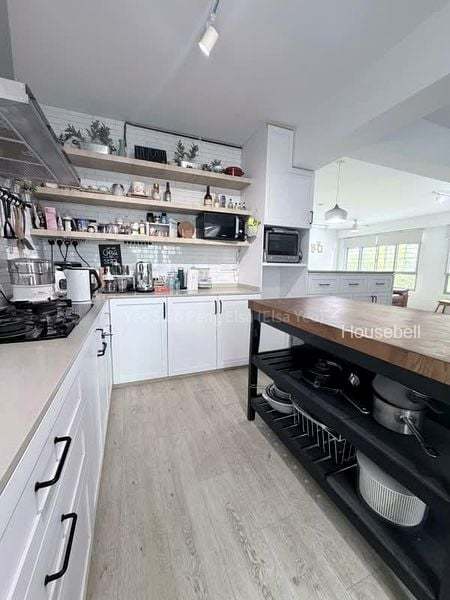182B Woodlands Street 13, S$ 798,999, 1,216 sqft, HDB - 5 I