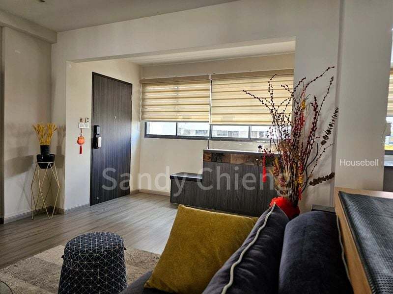 743 Jurong West Street 73, S$ 1,300 /mo, 1,313 sqft, HDB - 5 I