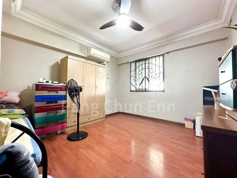 306 Jurong East Street 32(1)