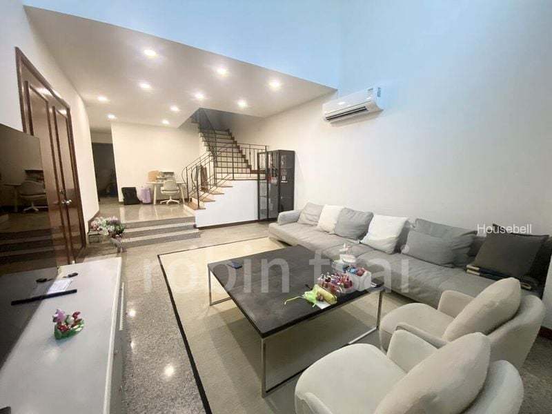 5 Bed Corner Terrace (Landed) for Sale in  Woodlands Street 32, S$ 3,190,000, 2,240 sqft, 有地 - Corner Terrace